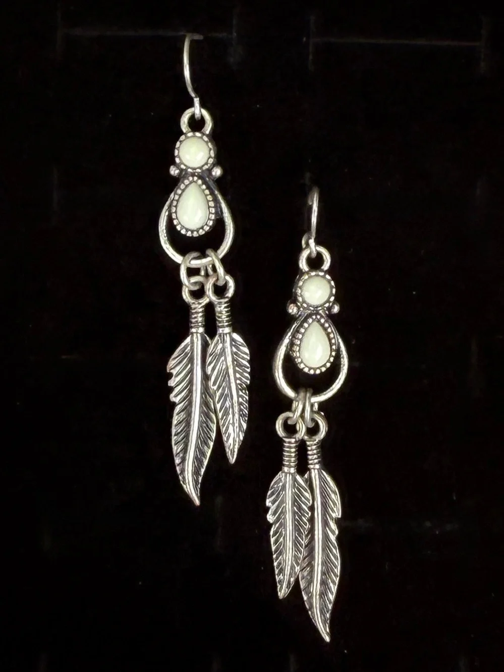 Silvertone white leaf fringe pierced dangle earrings